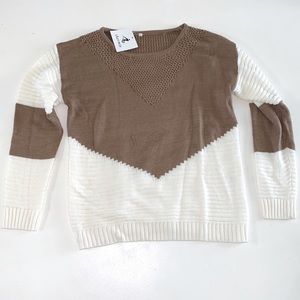 Woman’s sweater. Size M. Cream/brown
